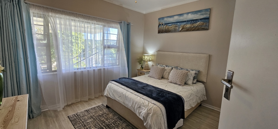 6 Bedroom Property for Sale in Gonubie Eastern Cape